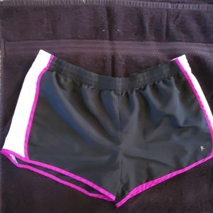 Danskin Now xxl  shorts
